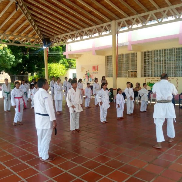 Club de Kárate  “Los Guerreros de Jesucristo” realizó cambio de cinturon 