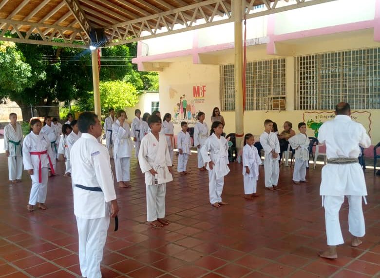 Club de Kárate  “Los Guerreros de Jesucristo” realizó cambio de cinturon 