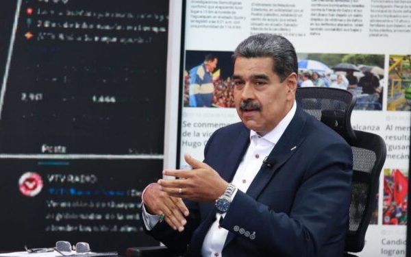 Nicolás Maduro dice «Estoy comprometido con la lucha contra los enchufados»