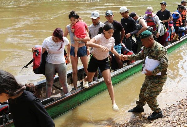 Nuevo estudio arroja que la mitad de los venezolanos tiene la intención de migrar