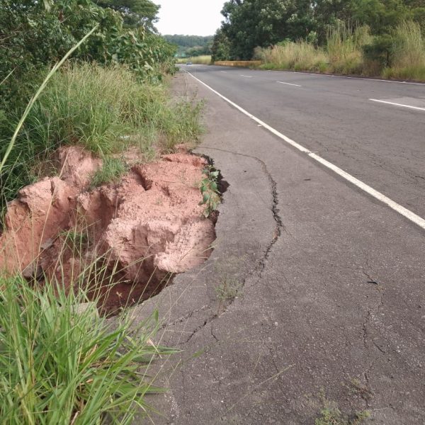 Reportan falla de borde en autopista Upata – Ciudad Guayana