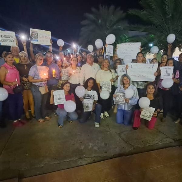 PUD Bolívar realizó vigilia por presos y perseguidos políticos en Venezuela