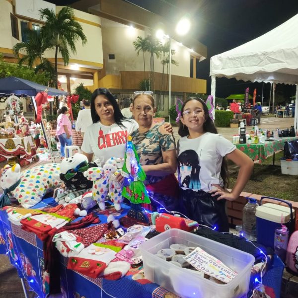 Exitoso Gran Bazar Navideño 2024 organizado por la Fundación Social y Cultural Cámara de Comercio