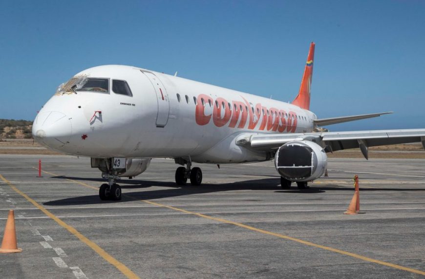 Más de 300 repatriados llegan a Venezuela en un vuelo procedente de México