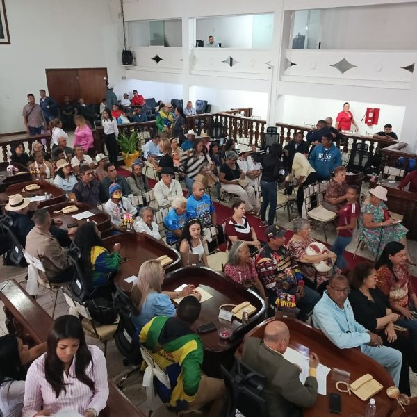 Celebran en el Cleb el primer aniversario del Día Nacional del Artesano