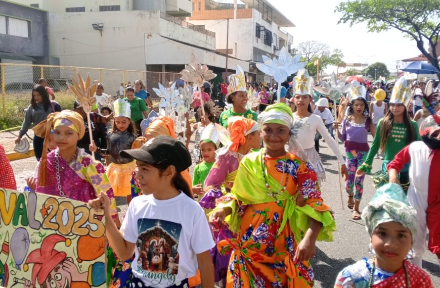 EBEB «Alejandro Vargas» sigue avivando las tradiciones con actividades pedagógicas de Carnaval 