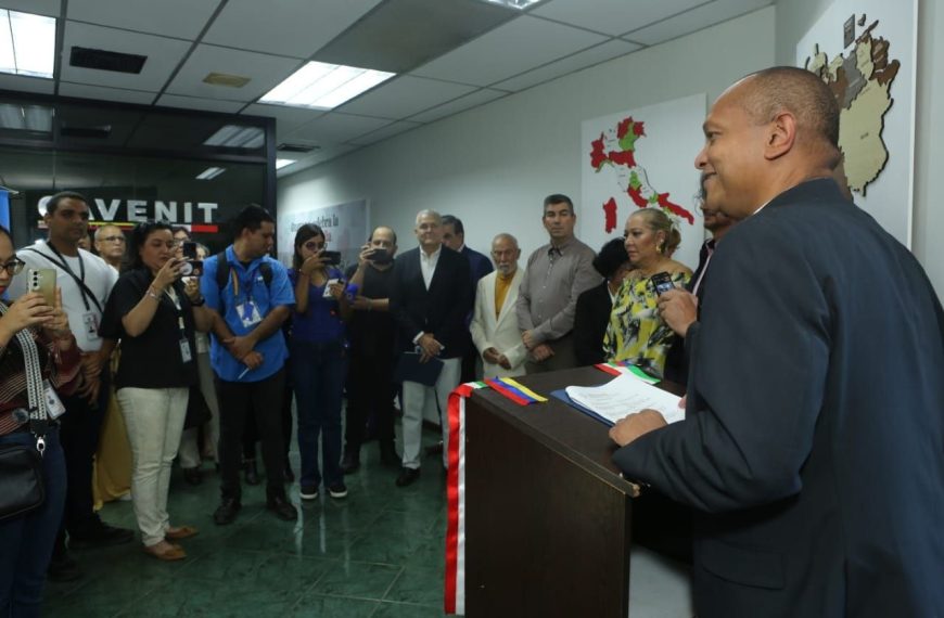 Inauguración Galería de expresidentes de Cavenit Bolívar. Foto: William Urdaneta