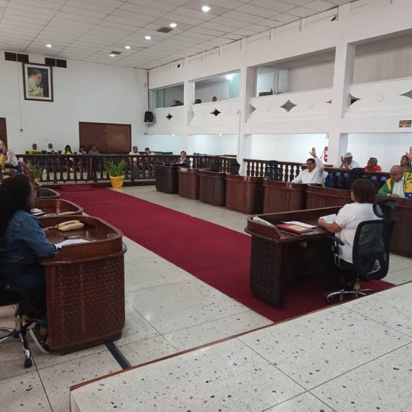 Consejo Legislativo aprueba créditos adicionales y traspasos presupuestarios al ejecutivo regional