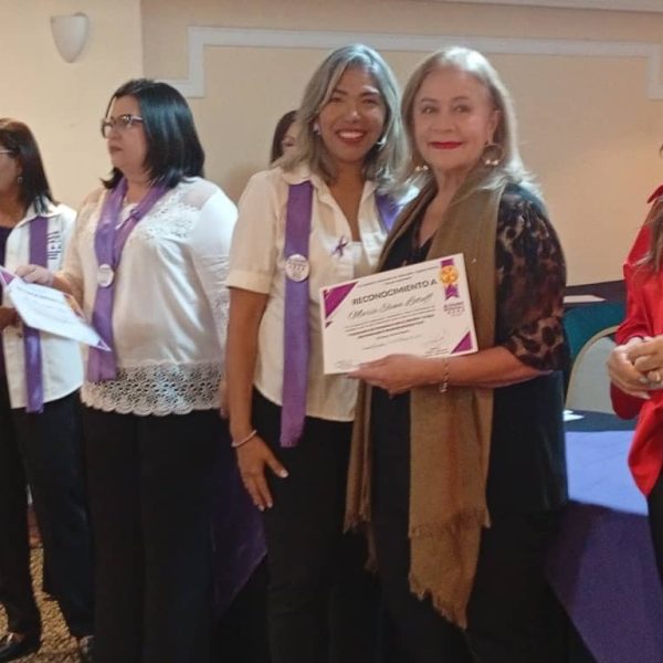 Egresó primer diplomado de cuidadores de pacientes con Alzheimer