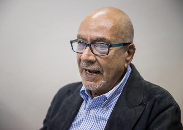 Andrés Caleca denuncia la eliminación del código QR en las actas de votación