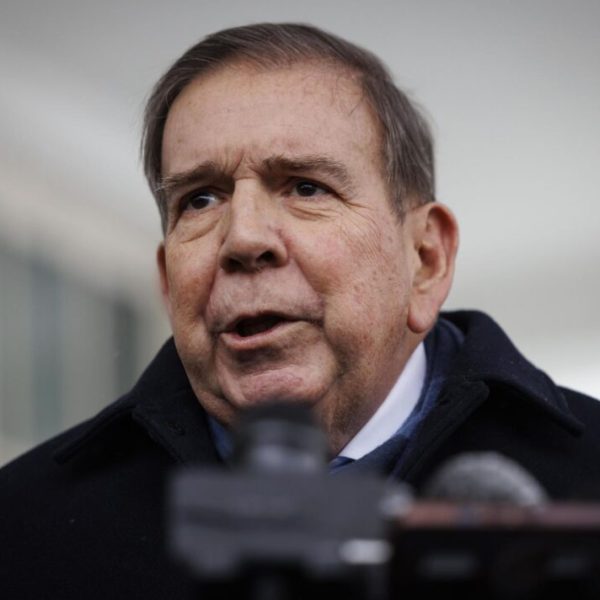 González Urrutia fue hospitalizado