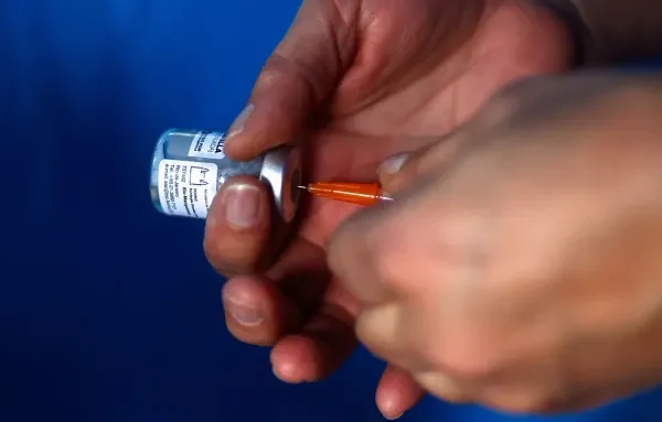 Alerta epidemiológica en Ecuador por brotes de tos ferina y fiebre amarilla