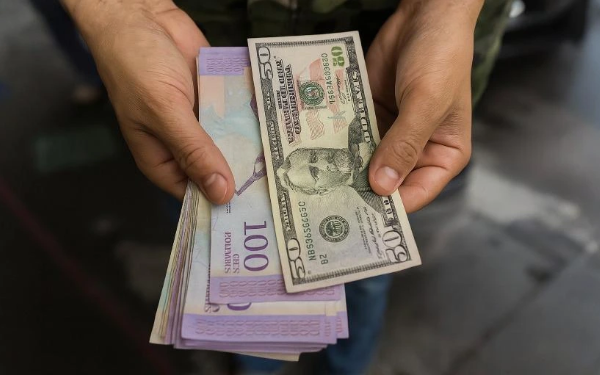 Bolívar sigue perdiendo terreno: ¿Hasta dónde llegará el dólar?