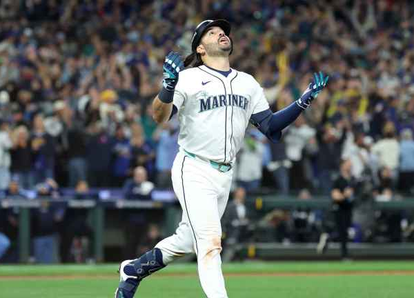 Seattle a un juego de la Serie Mundial gracias a Grand Slam del venezolano Eugenio Suárez