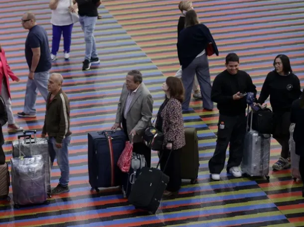 Venezuela intensifica la crisis aérea y apuesta por Rusia tras vetar a seis aerolíneas