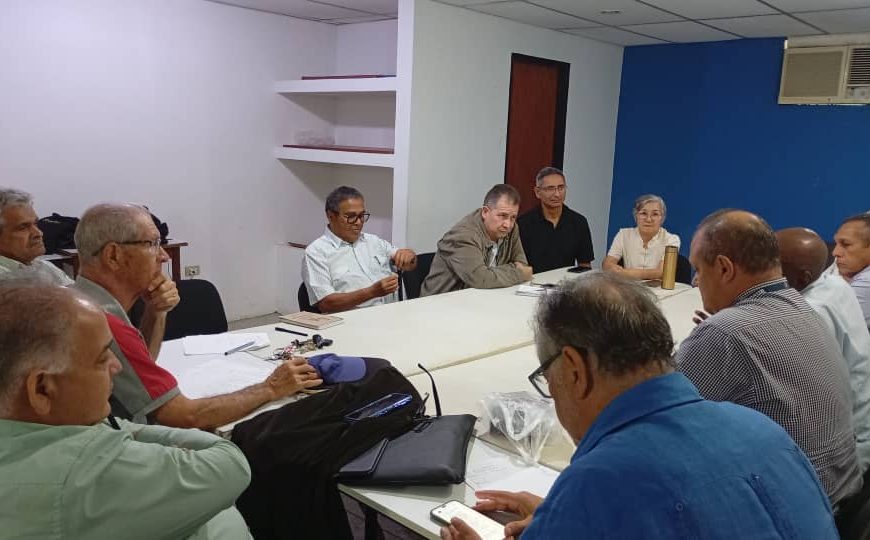 Foro Intergremial de Guayana dan primer paso hacia la integración profesional