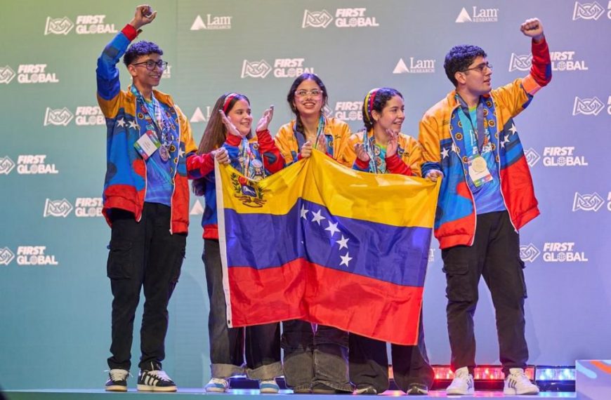 La selección nacional de robótica de Venezuela se consagra campeona mundial en el FIRST Global Challenge 2025