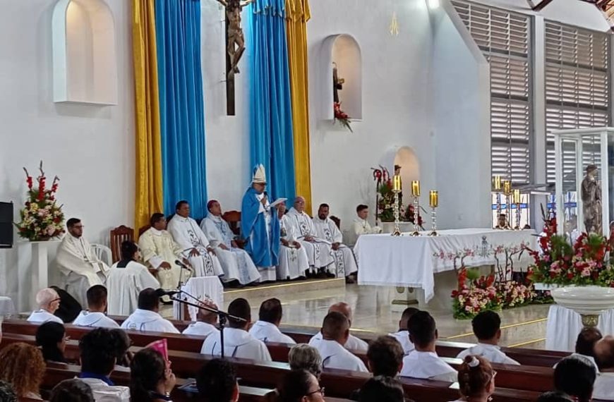 Guayaneses celebran día de su patrona, la Virgen Inmaculada Concepción