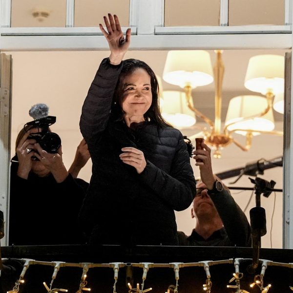 María Corina Machado promete “victoria inminente” y regreso a Venezuela tras recibir el Nobel de la Paz