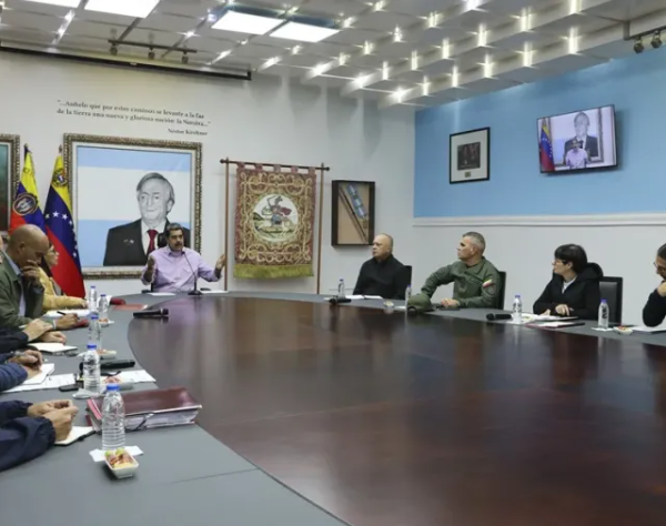 Maduro dice que en EE.UU. fabrican una «realidad virtual» para robar los recursos a Venezuela