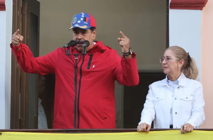 Maduro advierte a Kast: “El que se mete con Venezuela se seca”