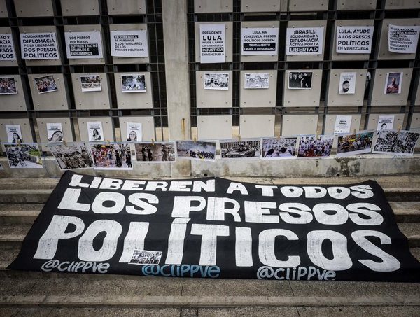 Luz en Año Nuevo: Excarcelan a 87 detenidos post-electorales en el penal de Tocorón