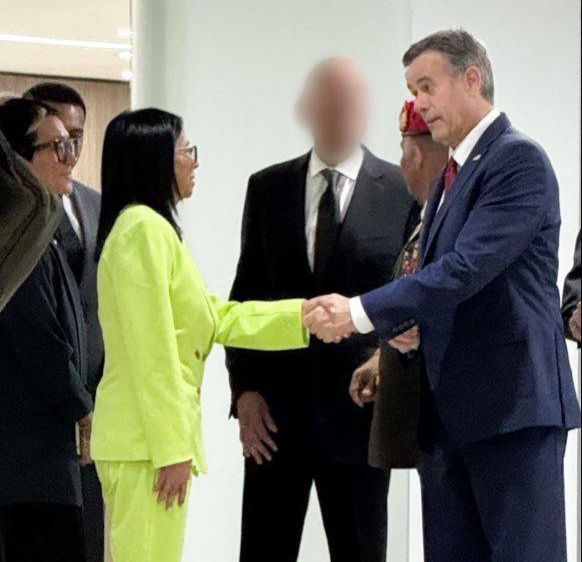 Así fue el encuentro del Director de la CIA con Delcy Rodríguez y cúpula de inteligencia de Venezuela