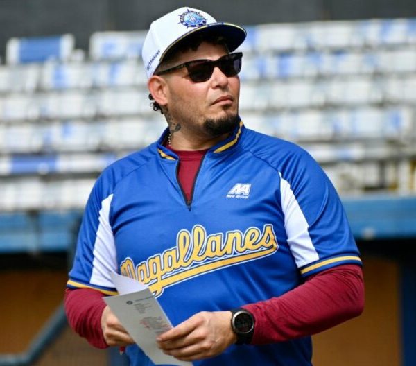 Yadier Molina se consagra como Mánager del Año en la LVBP