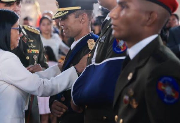 Delcy Rodríguez ejecuta reestructuración en la Fuerza Armada venezolana