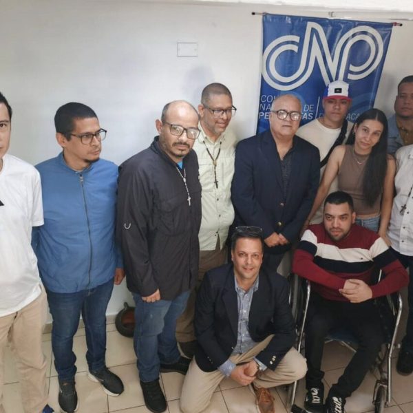 Periodistas liberados elevan plegarias por quienes aún siguen detenidos