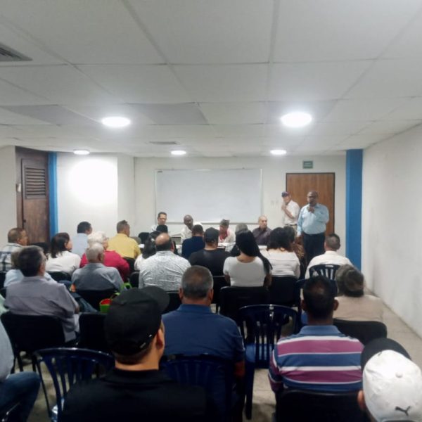 Sociedad civil de Guayana rinde tributo a presos políticos en emotivo acto de desagravio