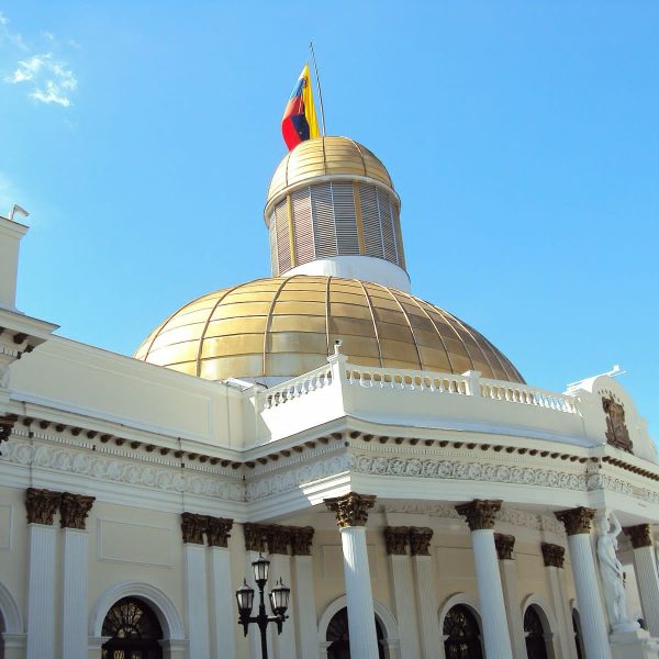 Exbecarios Chevening señalan las contradicciones y riesgos que plantea el proyecto de Ley de Amnistía en Venezuela