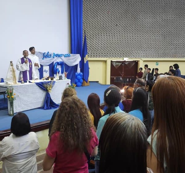 Unexpo celebra 47 años de historia con fe, música y deporte