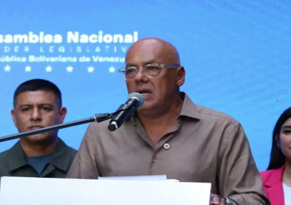 Gobierno venezolano evalúa indultos presidenciales para detenidos excluidos de la Ley de Amnistía