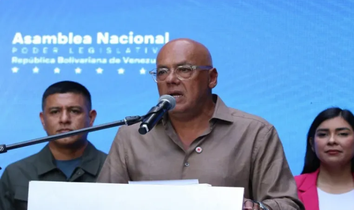 Gobierno venezolano evalúa indultos presidenciales para detenidos excluidos de la Ley de Amnistía