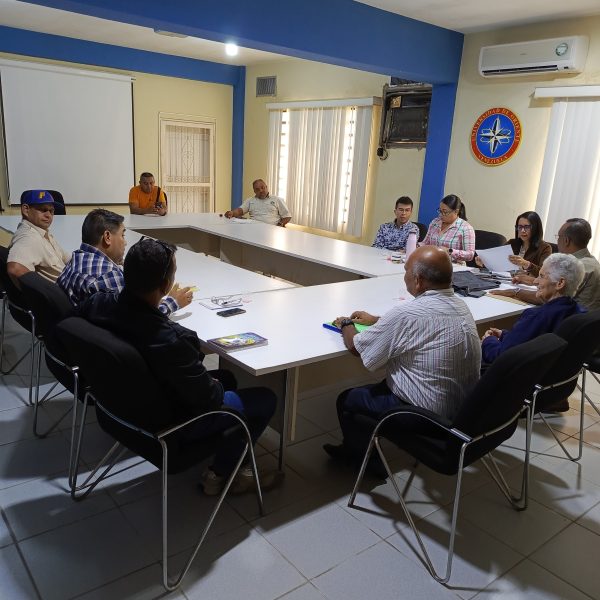 Unifican criterios para fortalecer funcionamiento de la UDO Bolívar