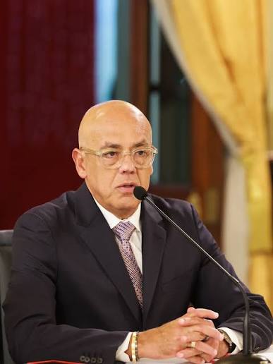 Rodríguez fija plazo para las liberaciones de los presos políticos 