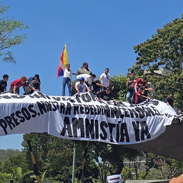 Movimiento estudiantil venezolano se declara en “movilización permanente” para vigilar la transición y exigir justicia sin impunidad