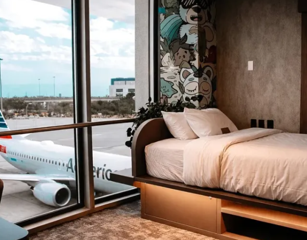 Aeropuerto de Miami estrena salas para dormir con duchas, las primeras en Norteamérica
