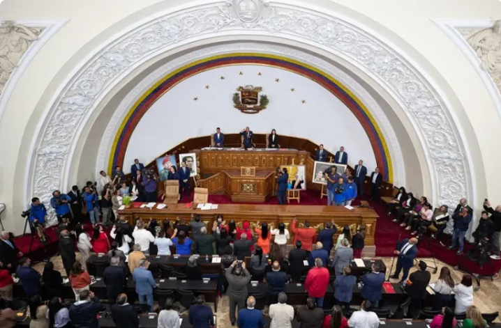 Venezuela aprueba nueva Ley de Minas para atraer inversión internacional tras licencias de EE. UU.