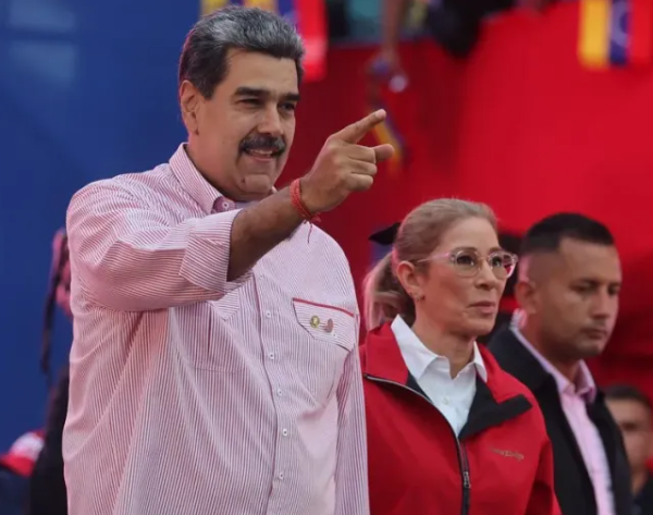 Maduro y Cilia Flores se declaran sin fondos para costear su defensa