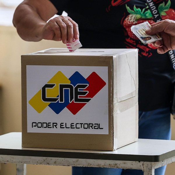 Encuesta: 80% de los consultados afirma que lo primero que se debe hacer para resolver la crisis es convocar elecciones presidenciales