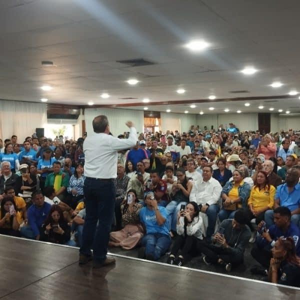 En Bolívar, unidad, libertad y transición: Ciudadanos y líderes nacionales sellan compromiso por la transición y elecciones libres