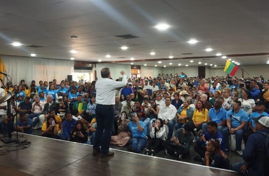 En Bolívar, unidad, libertad y transición: Ciudadanos y líderes nacionales sellan compromiso por la transición y elecciones libres