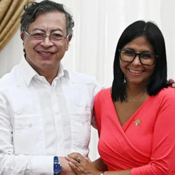 Petro y Rodríguez sellan alianza en Caracas bajo la sombra de Washington