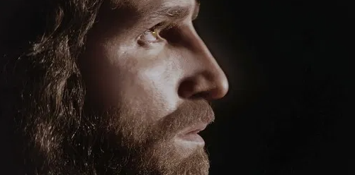 De la crudeza del Calvario a la victoria sobre el Relativismo