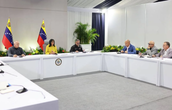 Delcy Rodríguez revisa operatividad del sistema eléctrico con gobernadores