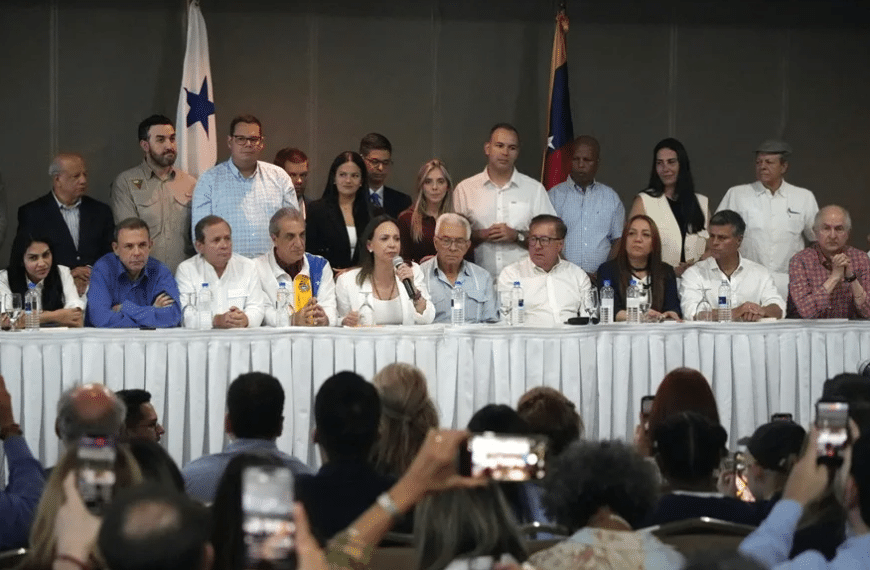 María Corina Machado ratifica desde Panamá su ruta hacia una candidatura presidencial en comicios libres y transparentes
