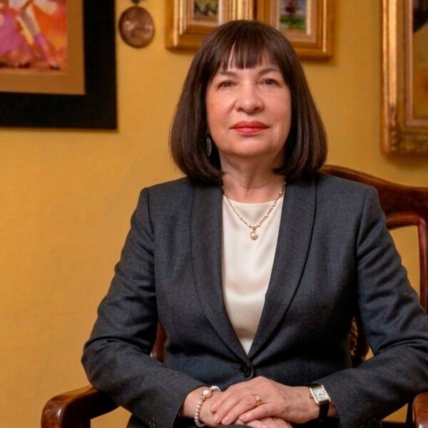 María Elena Cabrera se postula como candidata al Tribunal Supremo de Justicia