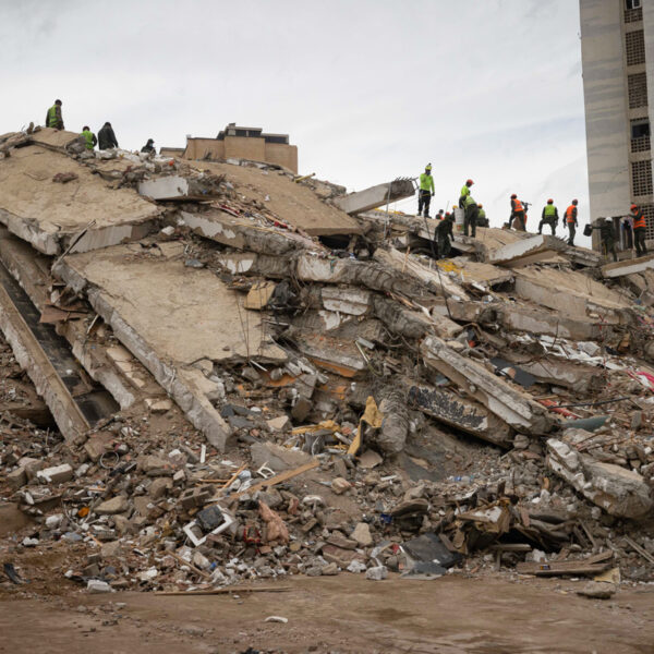 La remoción de escombros después del doble terremoto, el otro gran reto en Venezuela